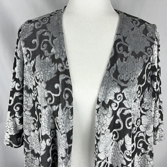 NWT Knox Rose Floral Velvet Open Waterfall Cardigan  Kimono Size S Romantic - Picture 2 of 8